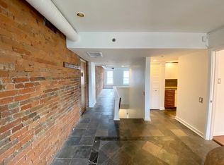 301 Race St APT 314, Philadelphia, PA 19106