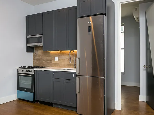 131 Tompkins Avenue image 1 of 16