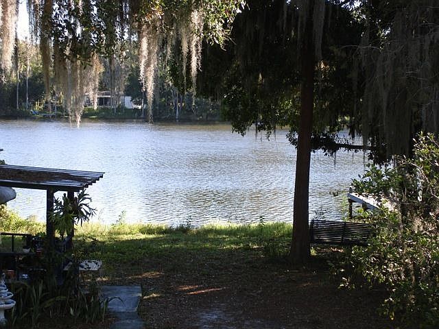 Lakeview from livingroom