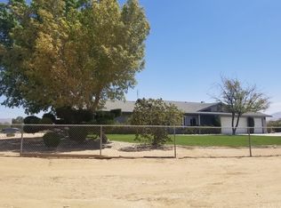 11125 Blackfoot Rd, Apple Valley, CA 92308