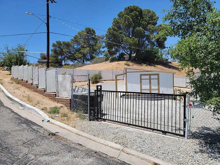 16786 Yucca Ave #B — Photo 9