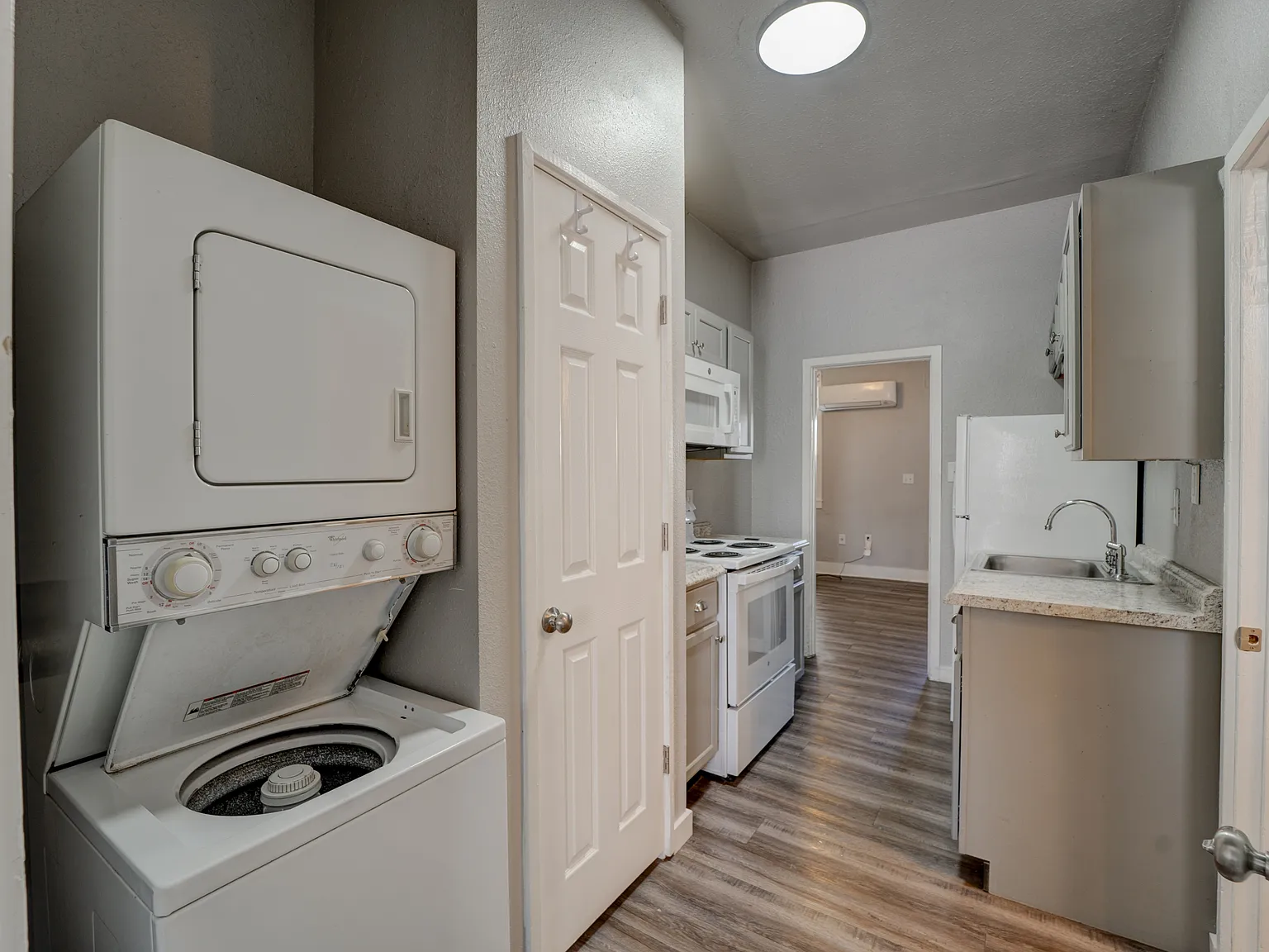 1106 South Gentry Boulevard - 1 — Photo 4