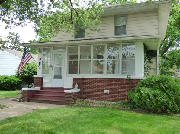 228 N Sunnyside Ave, South Bend, IN 46617