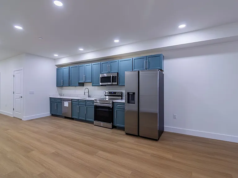 3956 Parrish St — Photo 4