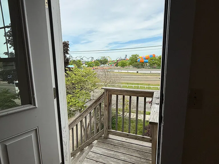 1730 Main St #3 — Photo 9
