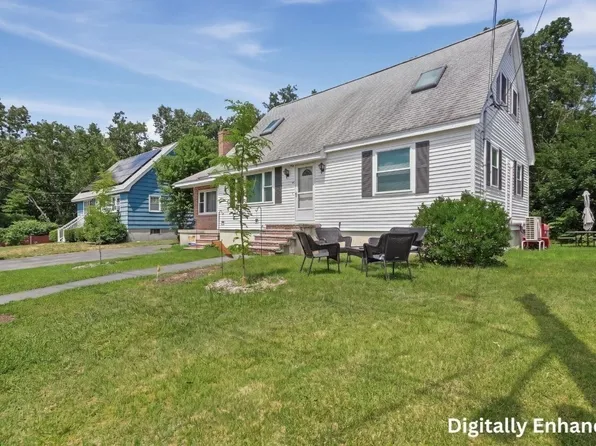 55 New Caster Dr, Lowell, MA 01854