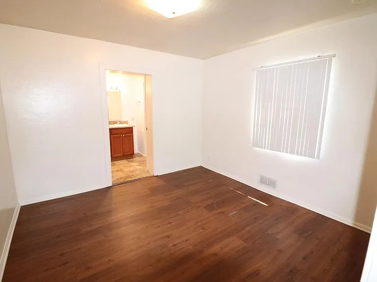 2831 E Edison St — Photo 18