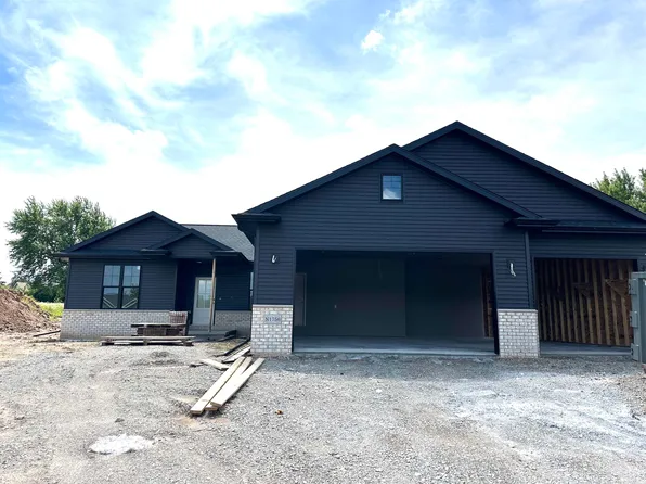 N1756 Magedo Ct, Greenville, WI 54942