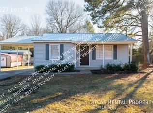 227 Lott Rd, Hartselle, AL 35640