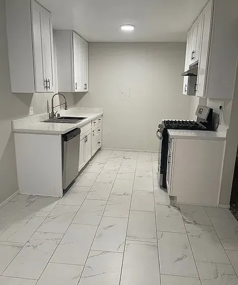 2040 West Ave #J13-2040-7 — Photo 3
