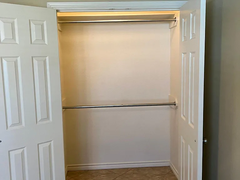 1127 E Dawson St — Photo 17