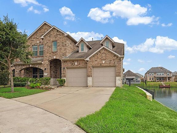 2nd image of 2355 Terracina Court