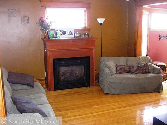 3rd image of 777 Albert St N