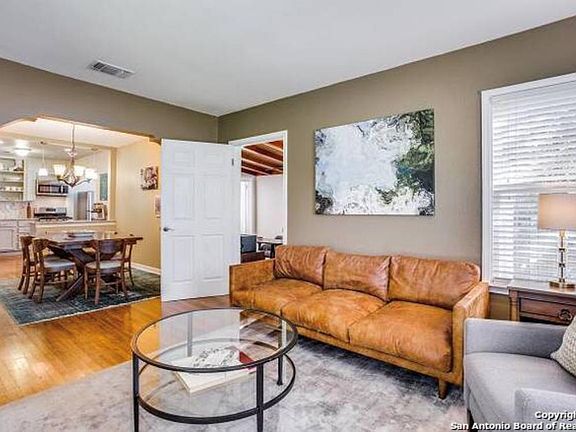 5th image of 206 W Meadowlane Dr