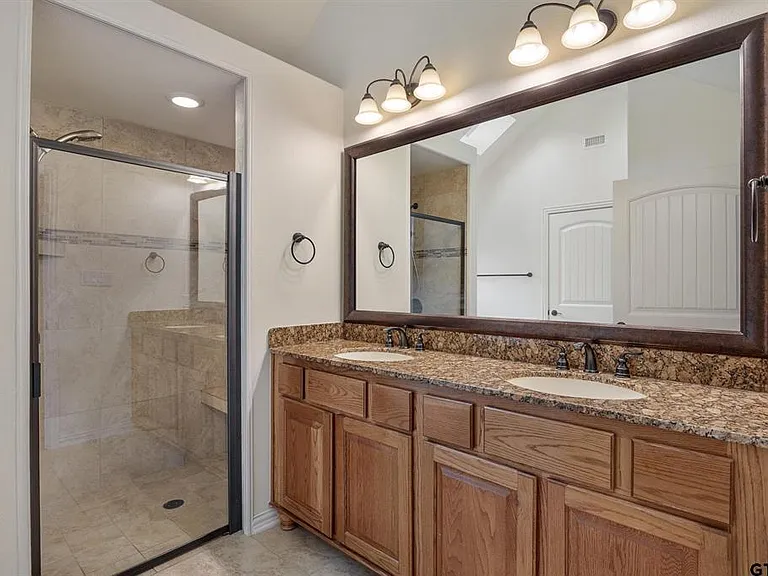 19503 Sara Ln — Photo 16