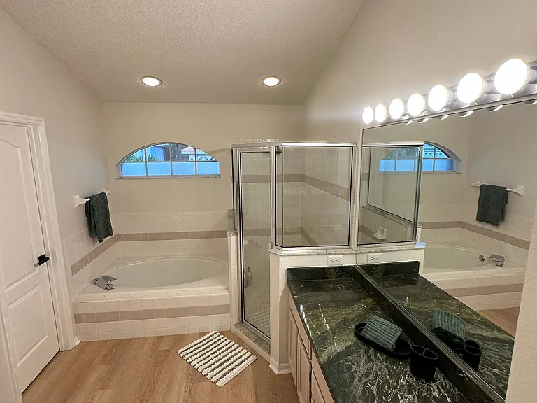 8960 Huntington Pointe Dr — Photo 13
