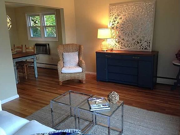 3rd image of 6 Larry Ln