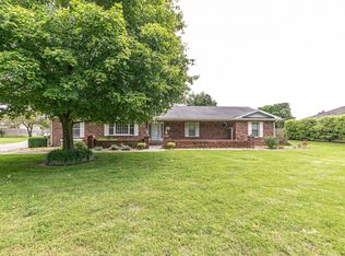 204 Ridge Dr, Sikeston, MO 63801