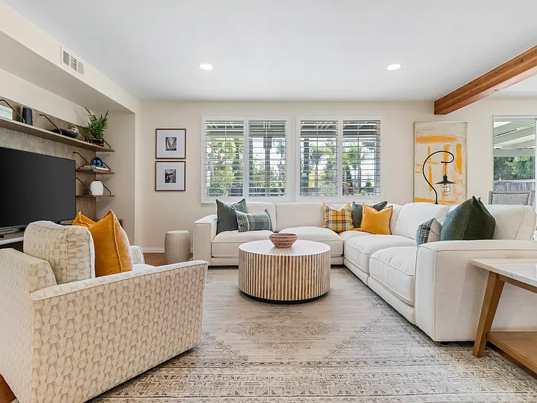 32921 Pliance Way — Photo 1