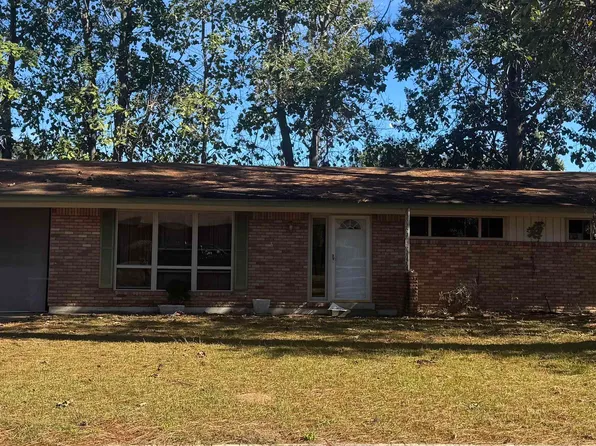 10 Jasmine Ln, Texarkana, TX 75503