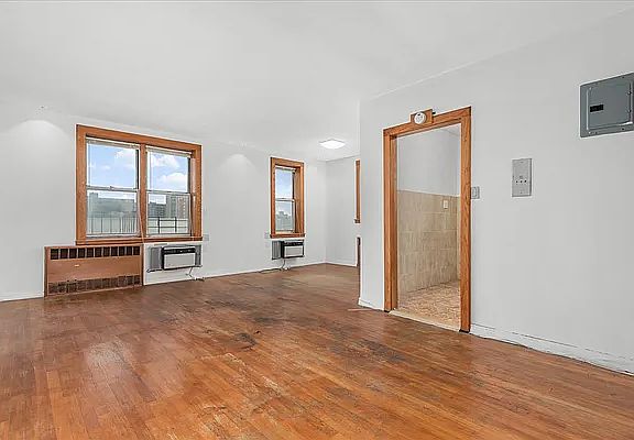 4th image of 63-45 Saunders St #5A