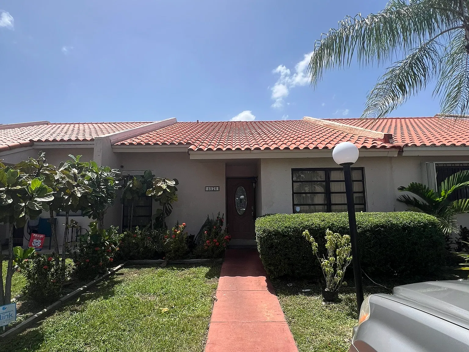 3 bed, 1138 sqft, $2,950 — Photo 2