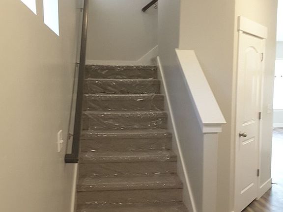 4th image of 217 W Whitewater Dr