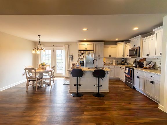 4th image of 1193 Chandlers Rd