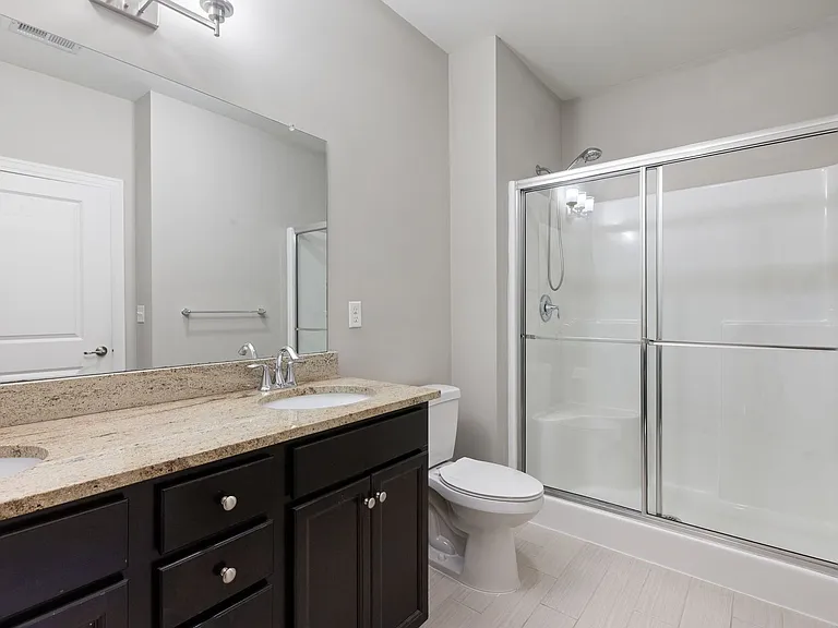 Essex Chase Apartments — Photo 14