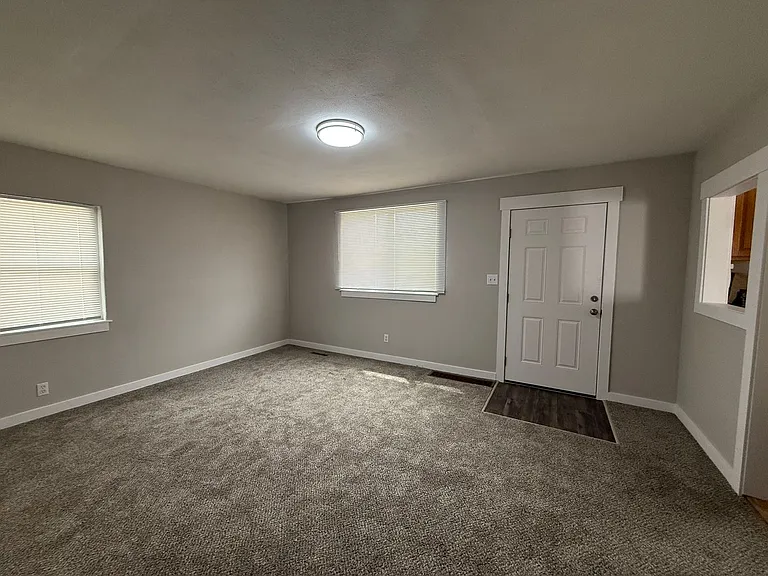 7030 N Market St — Photo 2