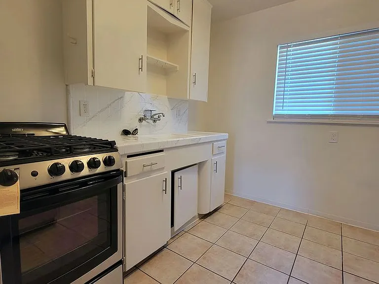 4882 Cape May Ave. — Photo 11