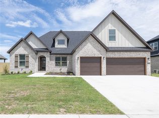 1214 Carrara St, Springdale, AR 72762