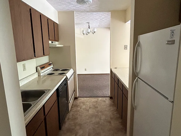 8255 Tollgate Rd #13 — Photo 2