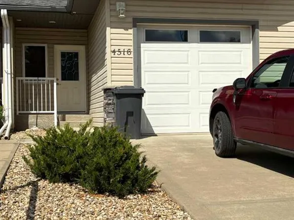 4516 E 54th St, Ponoka, AB T4J 1J4