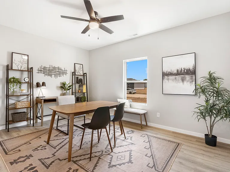 740 E Vivian Street — Photo 25
