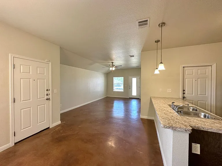 4502 Skyflower Ln — Photo 8