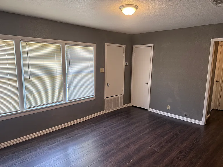3505 Dalton St — Photo 8
