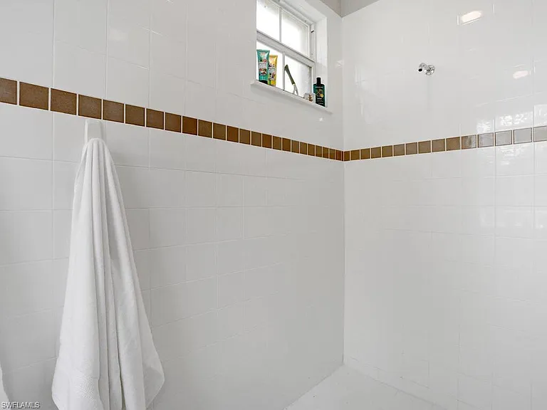 2847 Tiburon Blvd E #8-101 — Photo 29