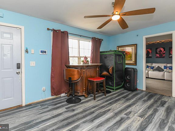 4th image of 209 Berlin Rd