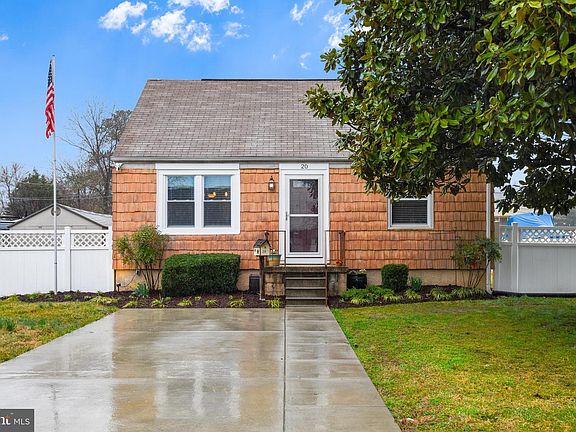 2nd image of 20 Chester Cir