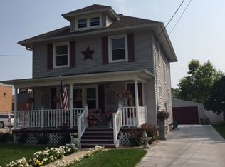 417 W 3rd St, Beaver Dam, WI 53916