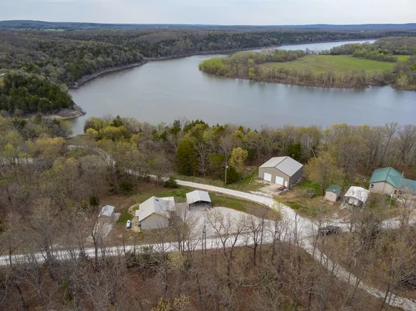 1295 E 325th Road, Flemington, MO 65650