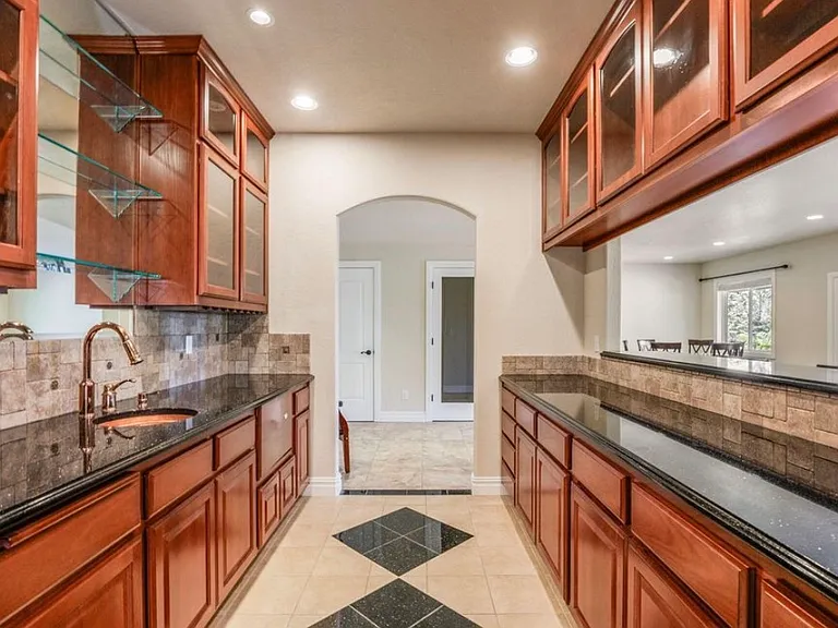107 Monterey Dr — Photo 14