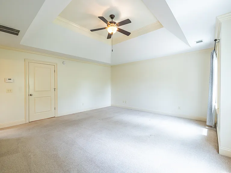 1040 Boulevard Dr NE — Photo 21