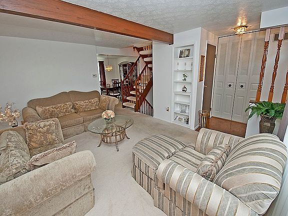 4th image of 102 Ligonier Ct
