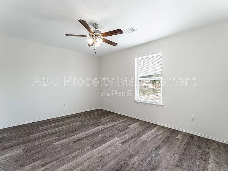 955 S Benchmark Ln #1 — Photo 11