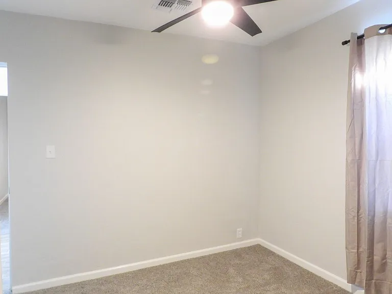2639 N Fontana Ave — Photo 37
