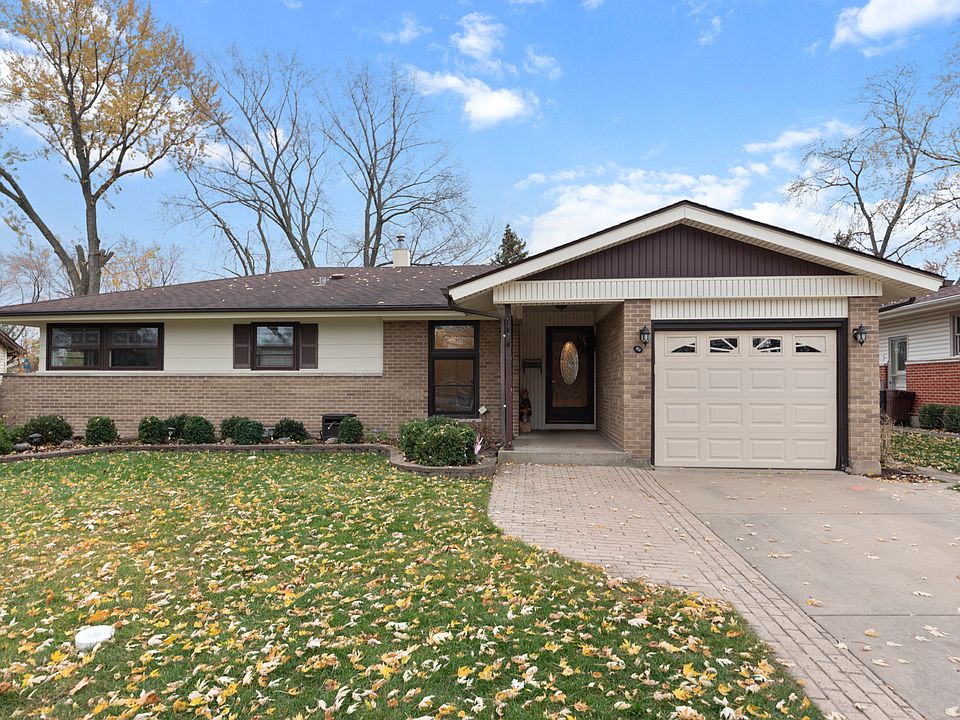 1st image of 513 Briarwood Ln