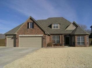 19911 E 44th Pl S, Broken Arrow, OK 74014