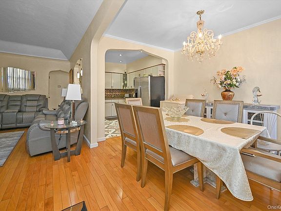 4th image of 77-06 Kneeland Avenue